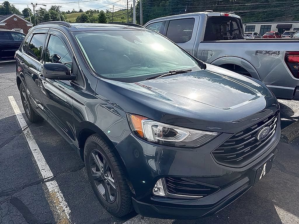 Used 2022 Ford Edge SEL w/ Sport Appearance Package AWD/4WD image 2