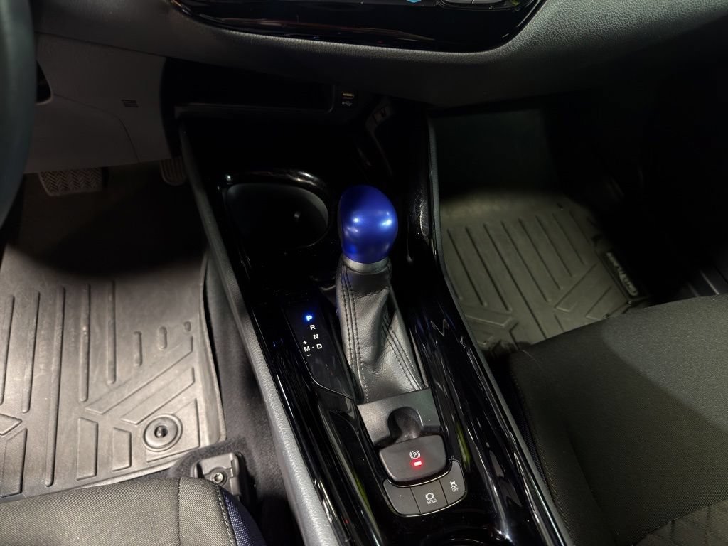 Used 2020 Toyota C-HR XLE FWD image 14