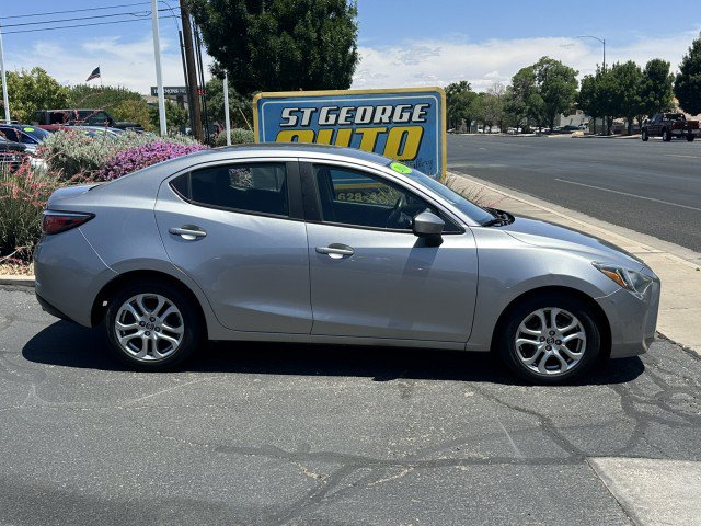 Used 2016 Scion iA FWD image 2