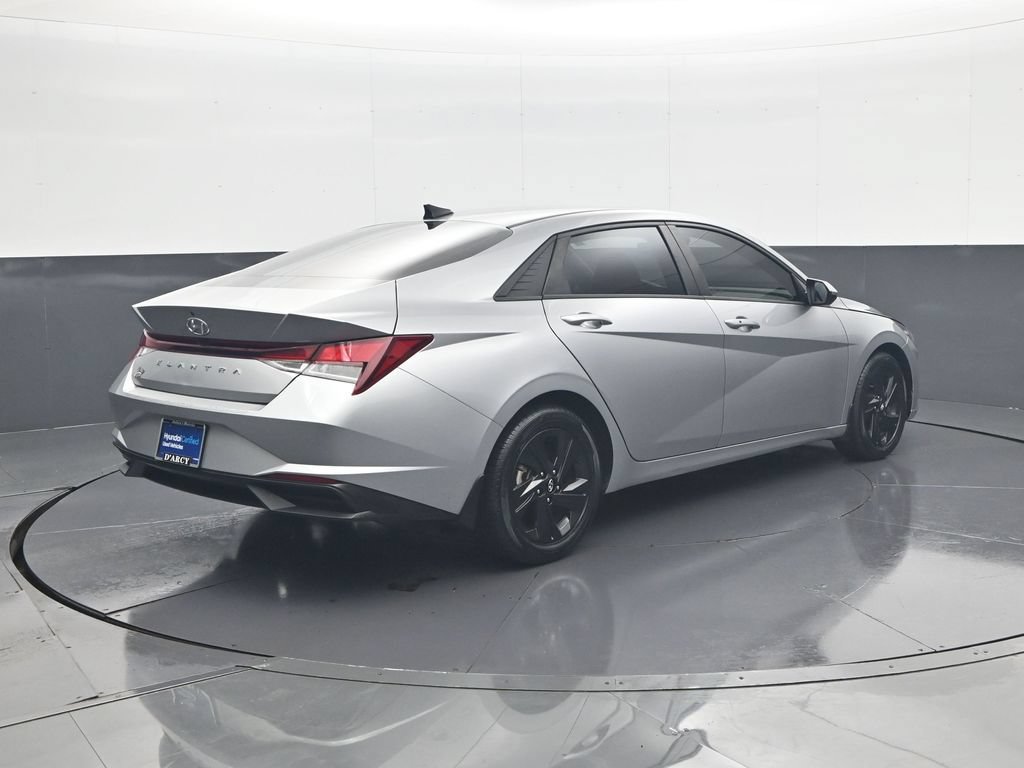 Certified 2022 Hyundai Elantra SEL FWD image 6