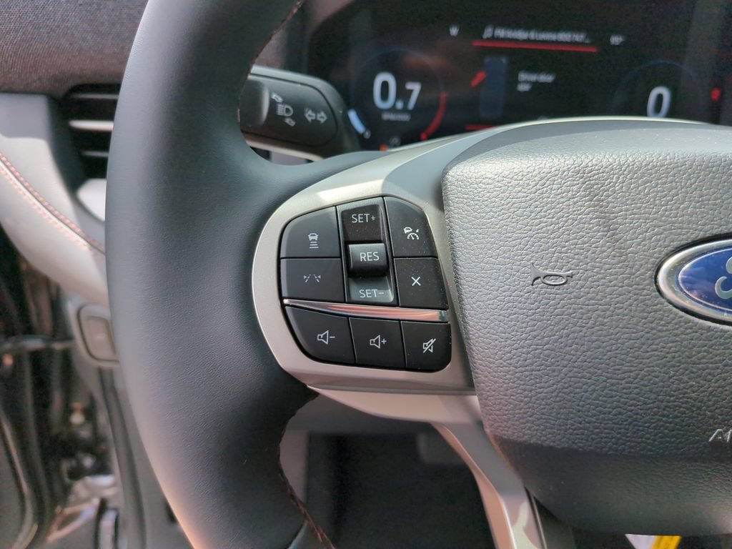 New 2026 Ford Explorer Active RWD image 30