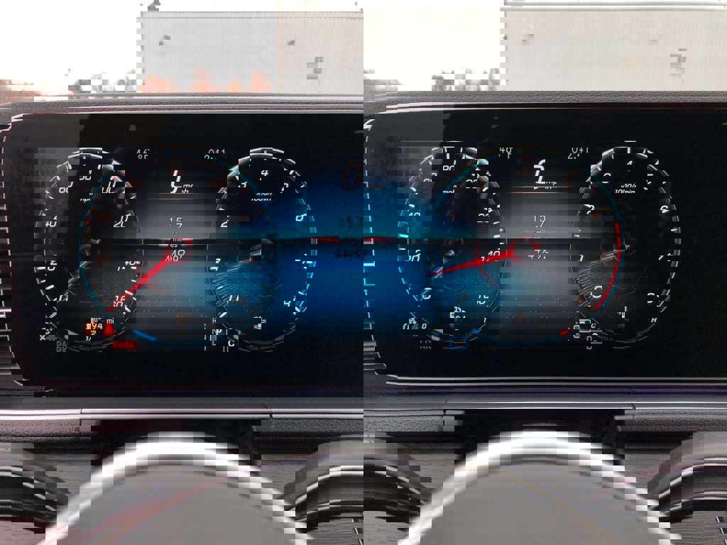 Used 2022 Mercedes-Benz GLE 350 4MATIC w/ Premium Package image 22