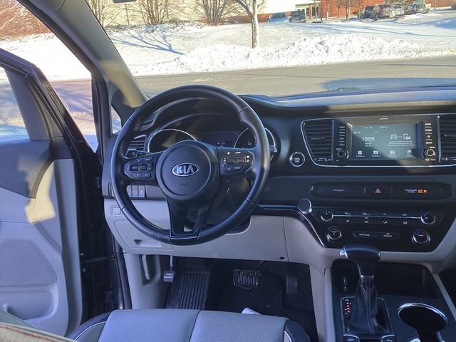 Used 2019 Kia Sedona EX image 5