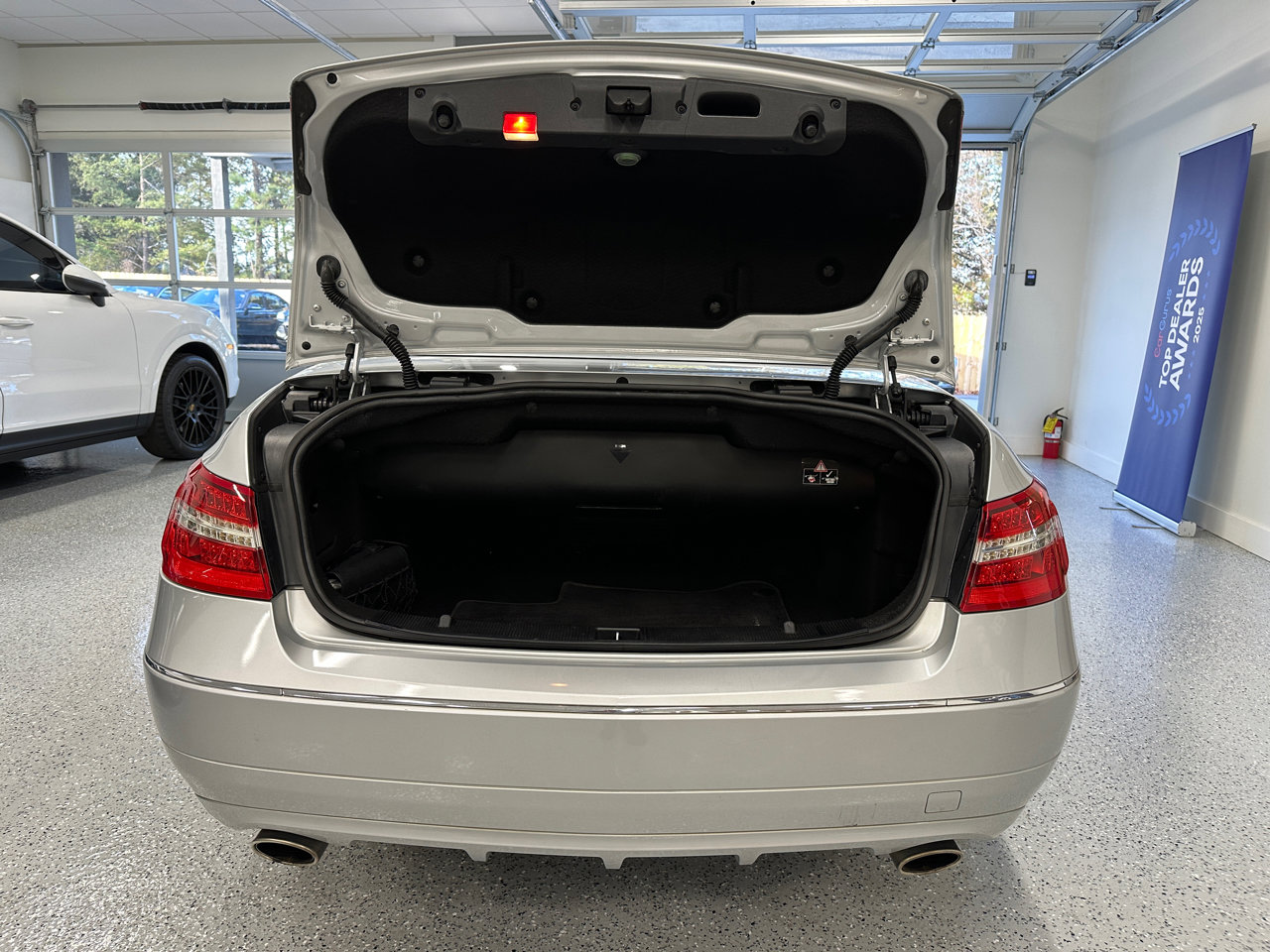 Used 2011 Mercedes-Benz E 350 Cabriolet image 28