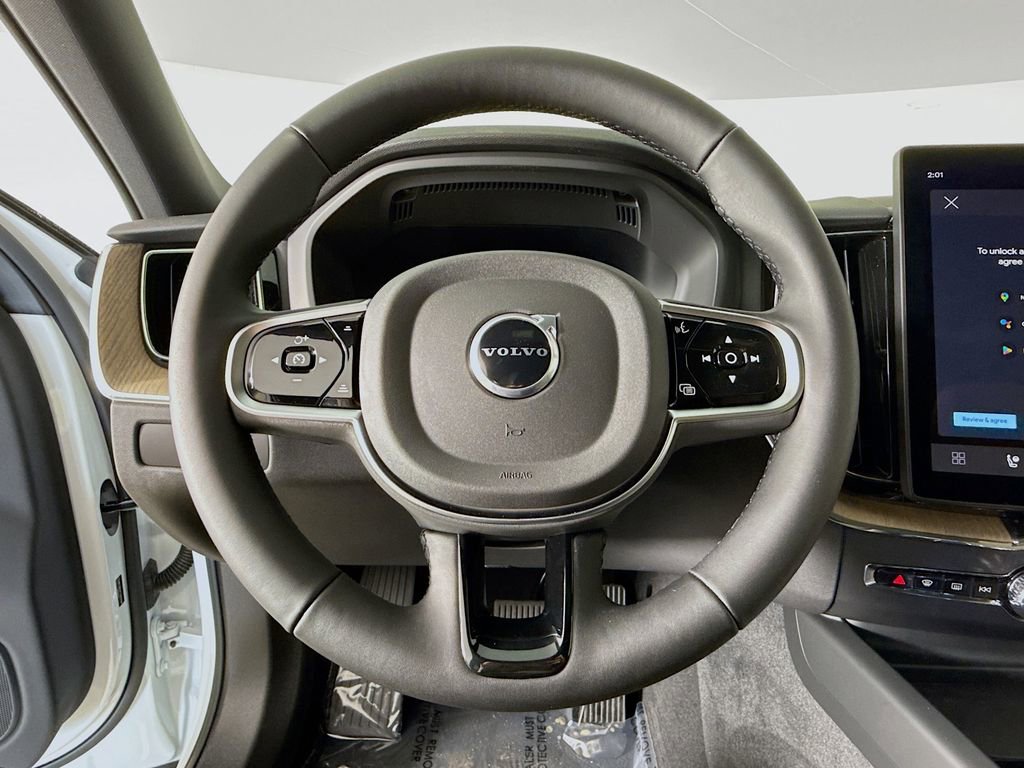 Used 2026 Volvo XC60 B5 Plus w/ Climate Package PRO image 11