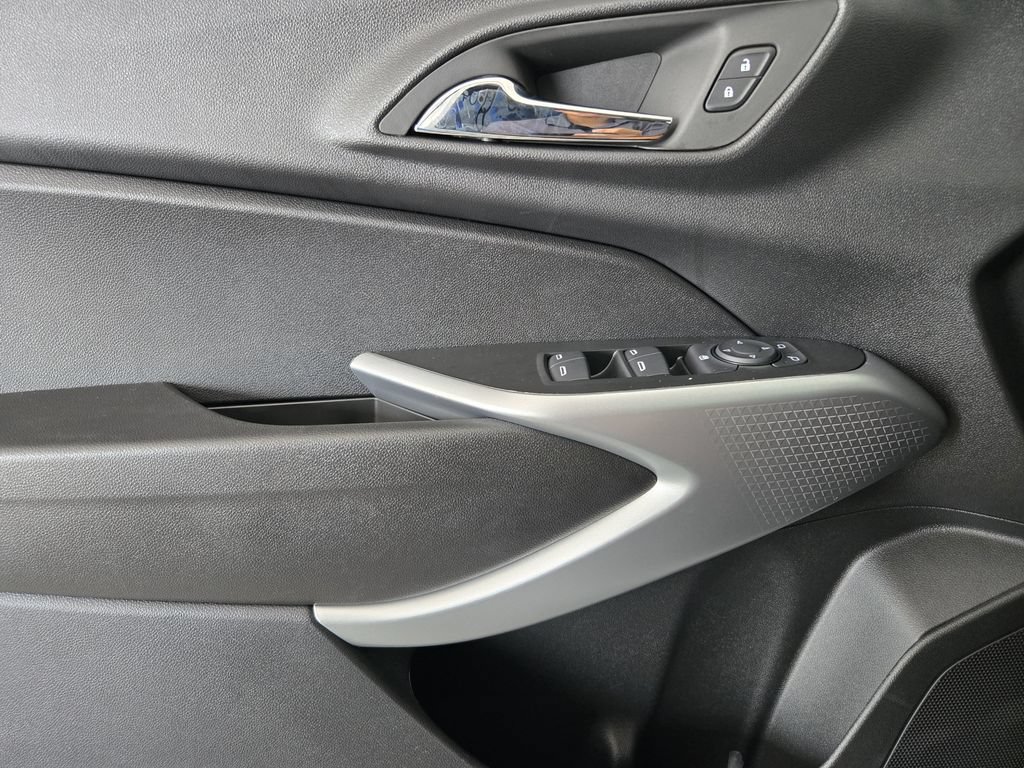 New 2026 Chevrolet Trax LS FWD image 23