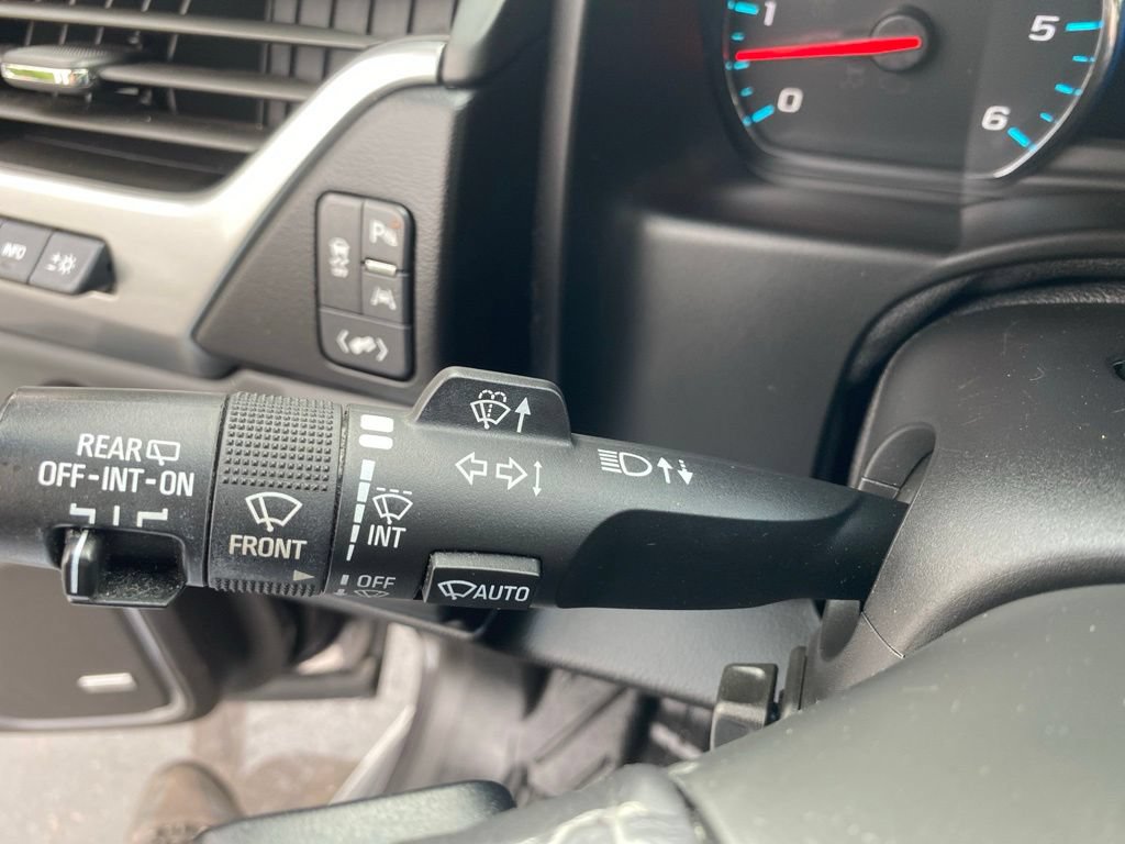 Used 2018 Chevrolet Tahoe Premier AWD/4WD image 25