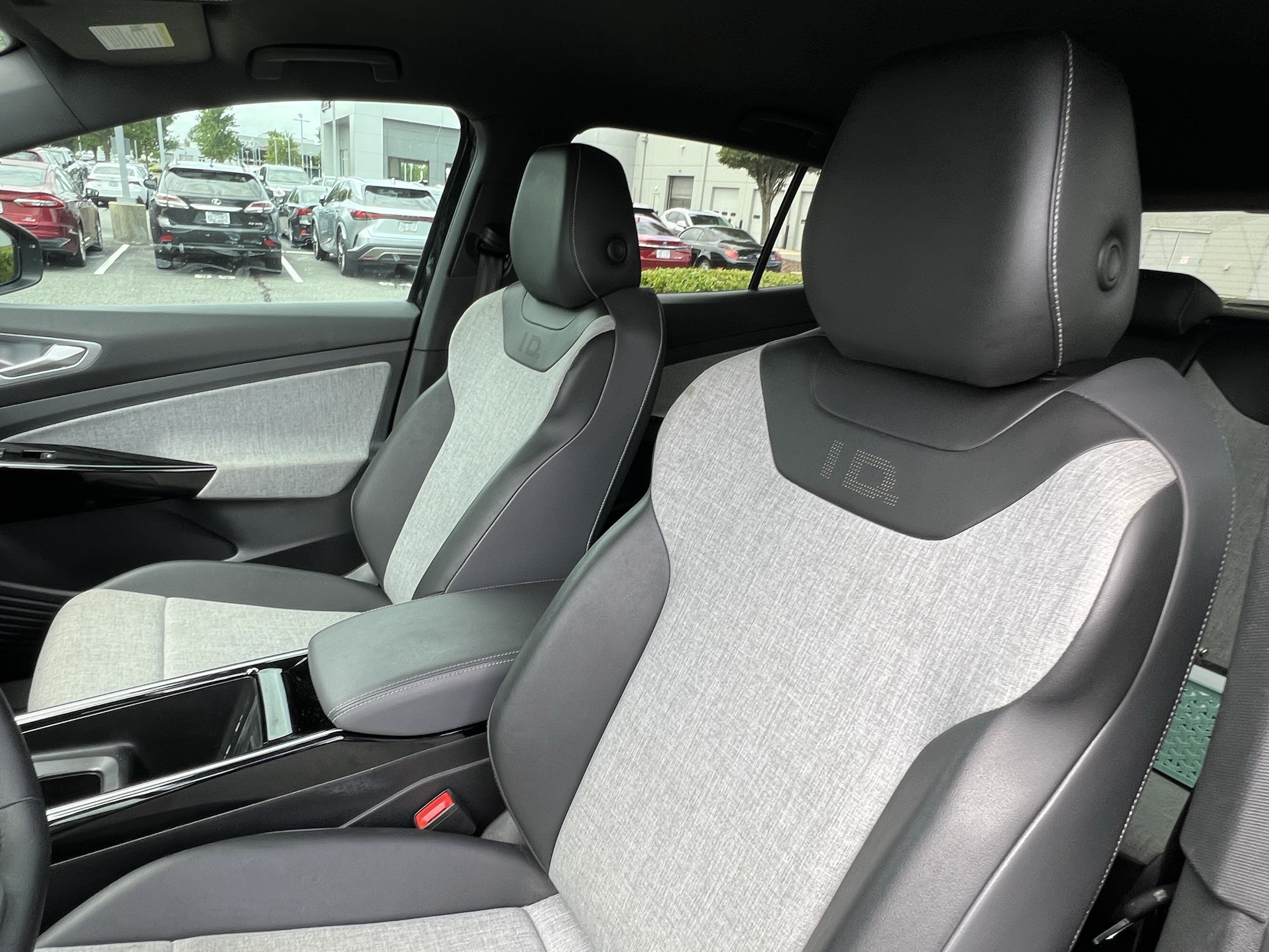 Used 2023 Volkswagen ID.4 Pro RWD image 16