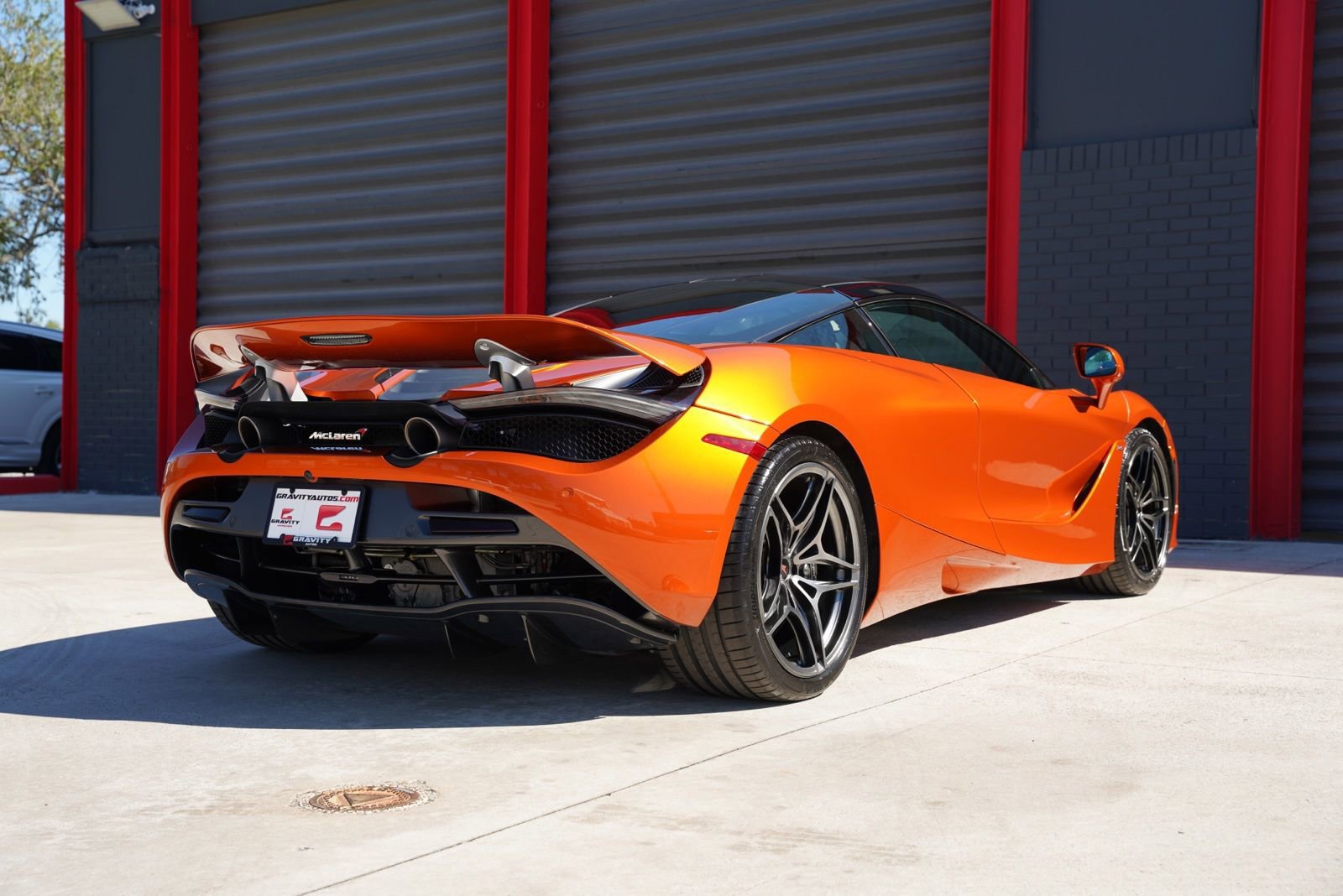 Used 2018 McLaren 720S Luxury image 5