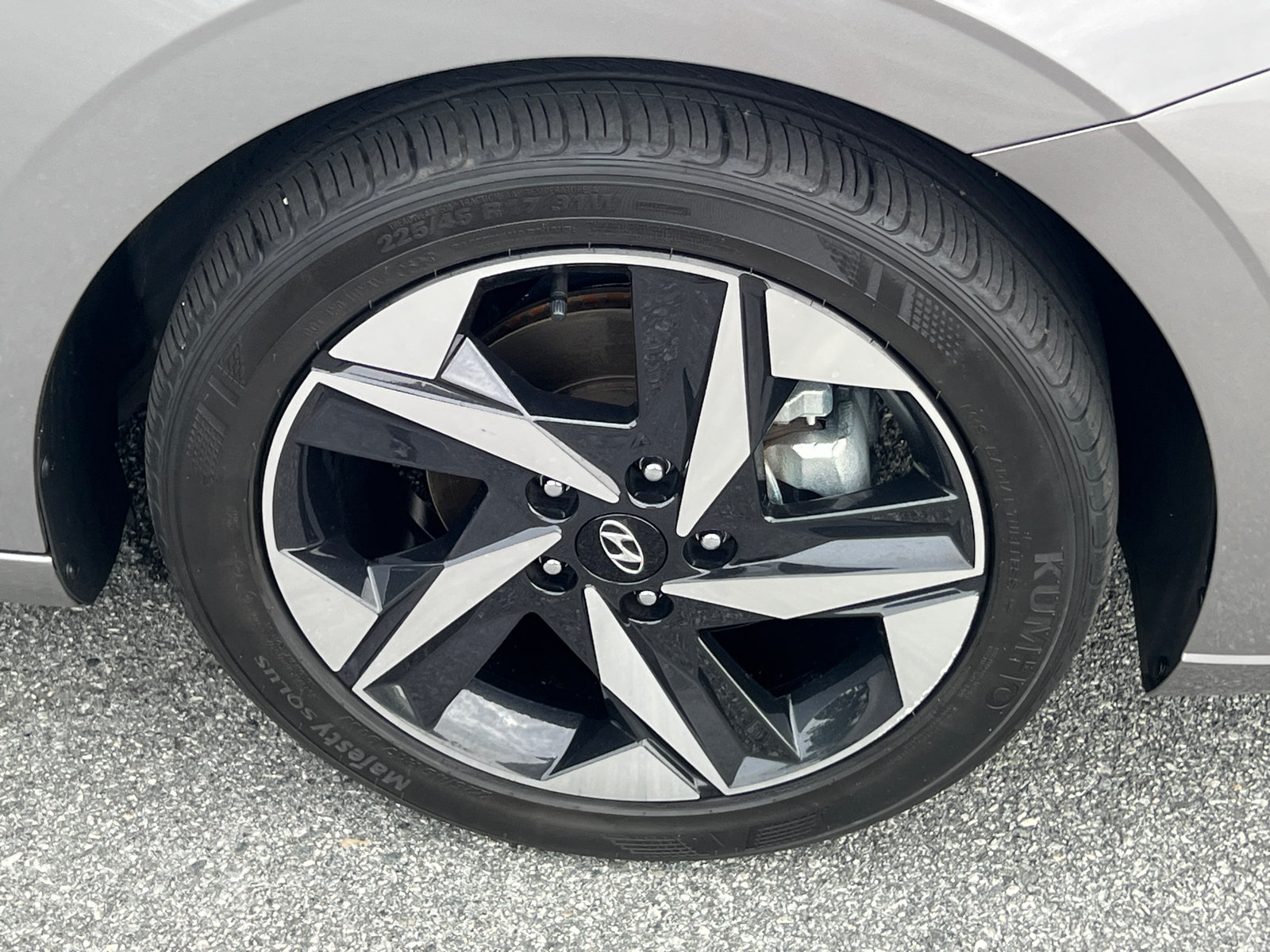 Certified 2023 Hyundai Elantra Limited FWD image 13