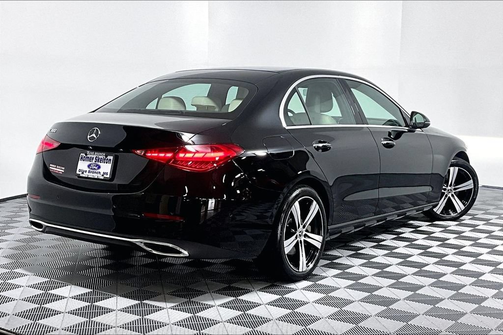 Used 2025 Mercedes-Benz C 300 Sedan image 12