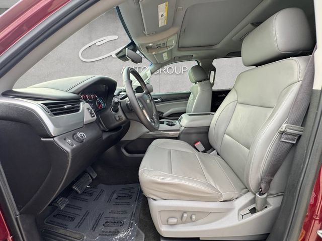 Used 2017 Chevrolet Suburban LT w/ Luxury Package RWD image 19