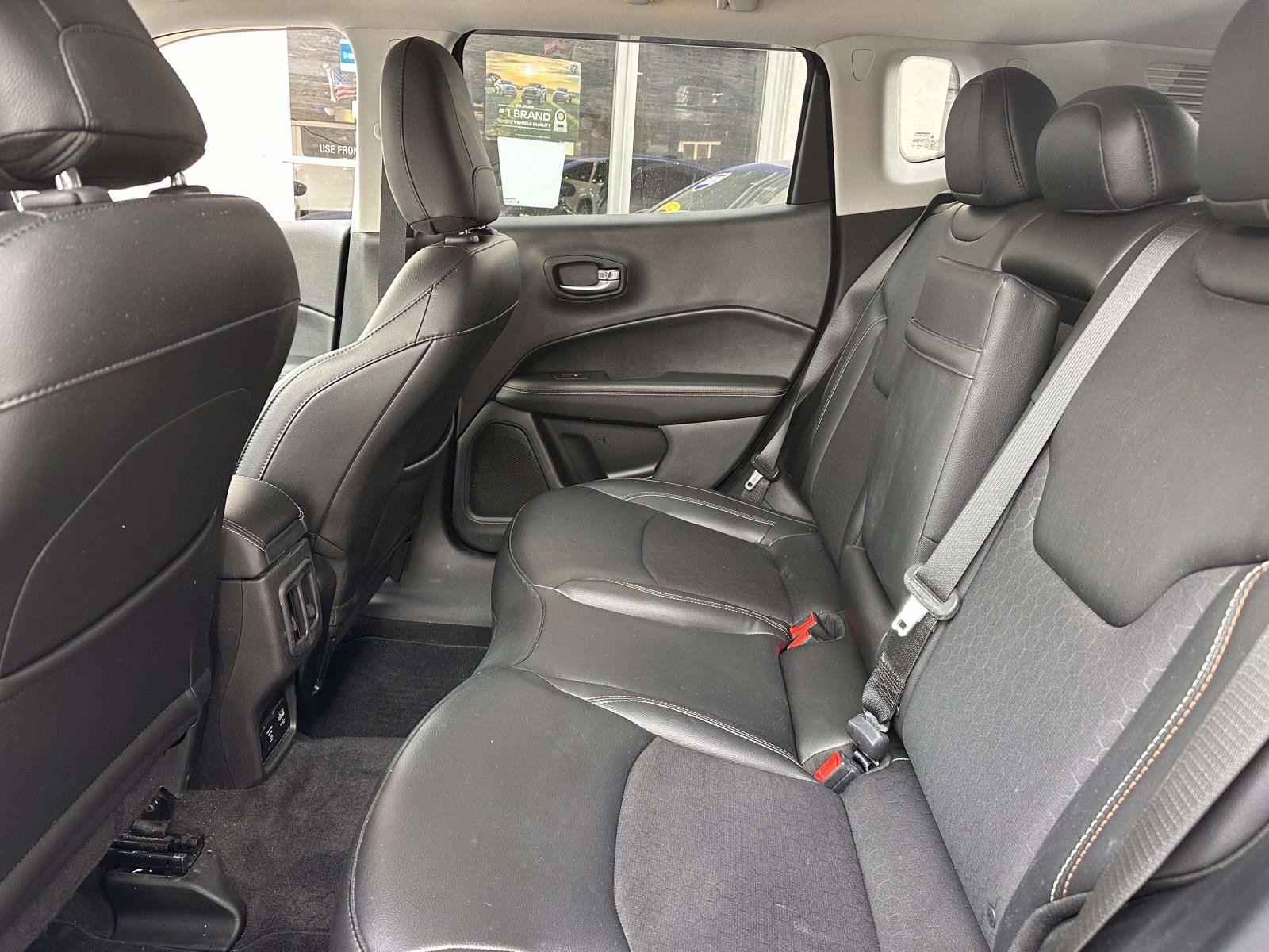 Certified 2019 Jeep Compass Latitude image 17