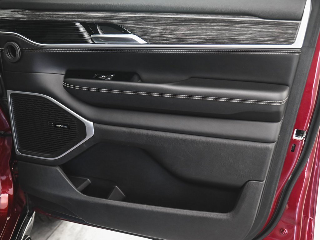 Used 2022 Jeep Wagoneer Series III image 11