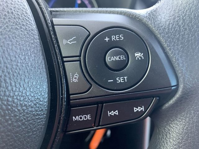 Used 2025 Toyota RAV4 LE AWD/4WD image 28
