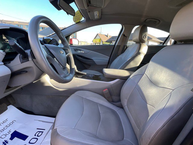 Used 2017 Chevrolet Volt LT w/ Comfort Package image 15