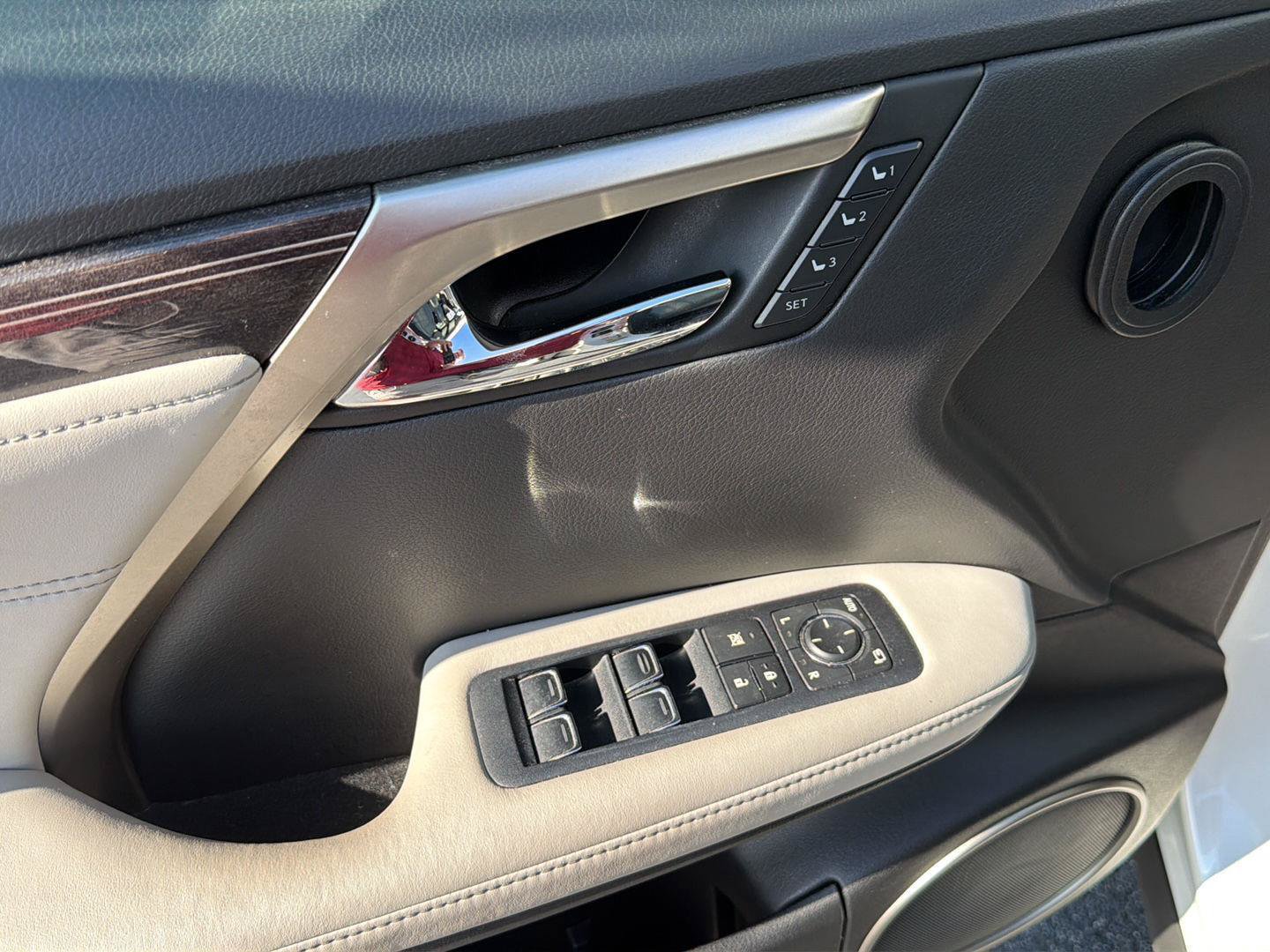 Used 2016 Lexus RX 350 FWD w/ Luxury Package image 34