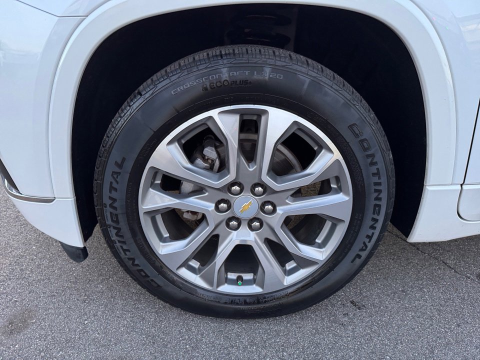 Used 2020 Chevrolet Traverse Premier w/ LPO, Floor Liner Package image 31