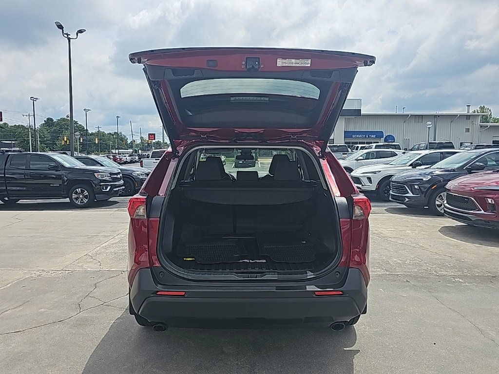 Used 2024 Toyota RAV4 XLE w/ Convenience Package image 6