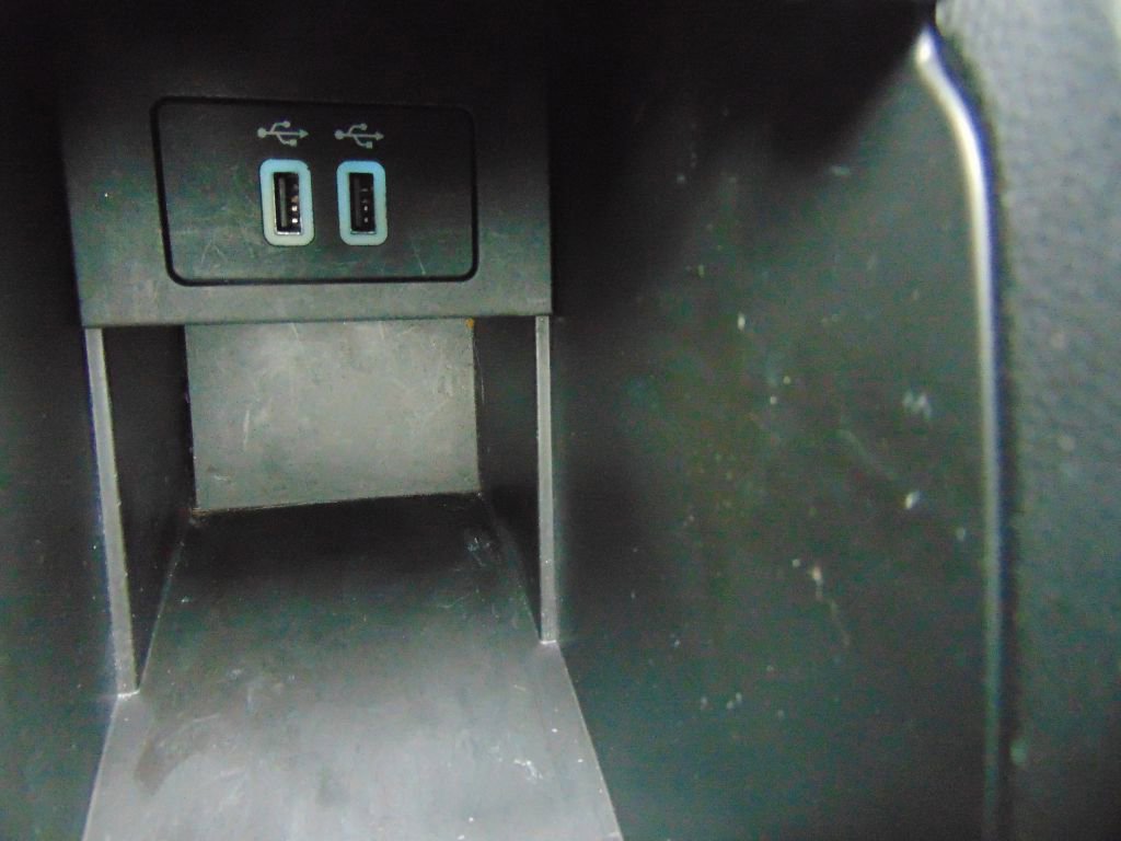 Used 2017 Ford Fiesta Titanium image 21