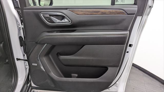 Used 2023 Chevrolet Suburban Premier image 23