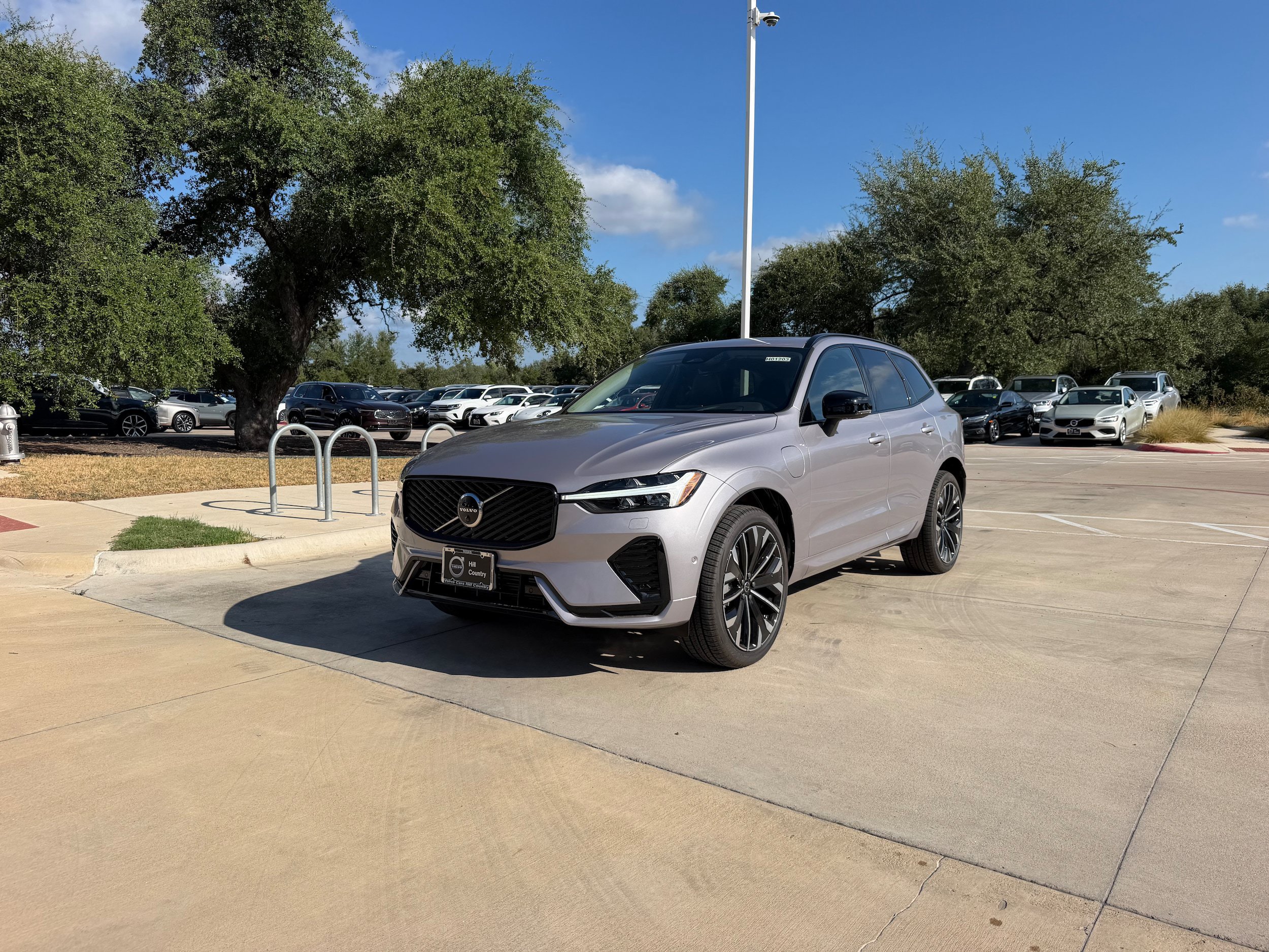 New 2026 Volvo XC60 T8 Ultra w/ Protection Package Premier AWD/4WD image 2