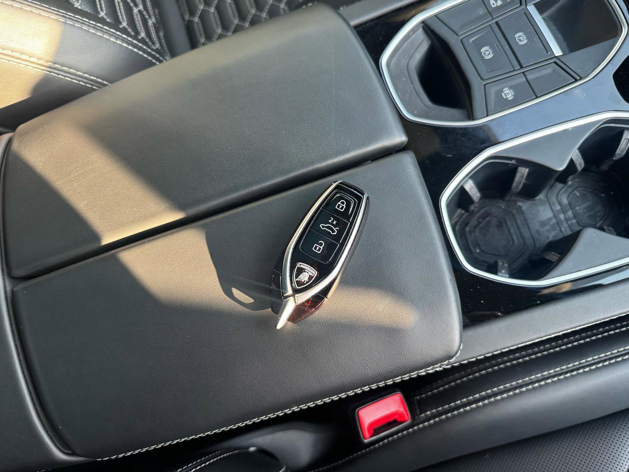 Used 2022 Lamborghini Urus image 51
