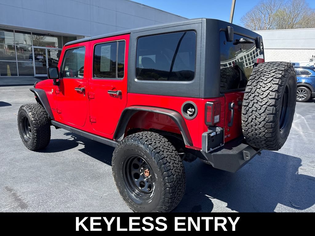 Used 2015 Jeep Wrangler Unlimited Rubicon w/ Connectivity Group image 8