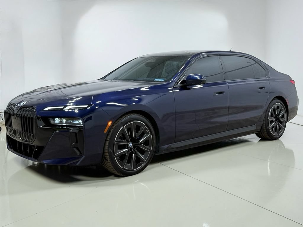 Used 2023 BMW i7 xDrive60 AWD/4WD image 4