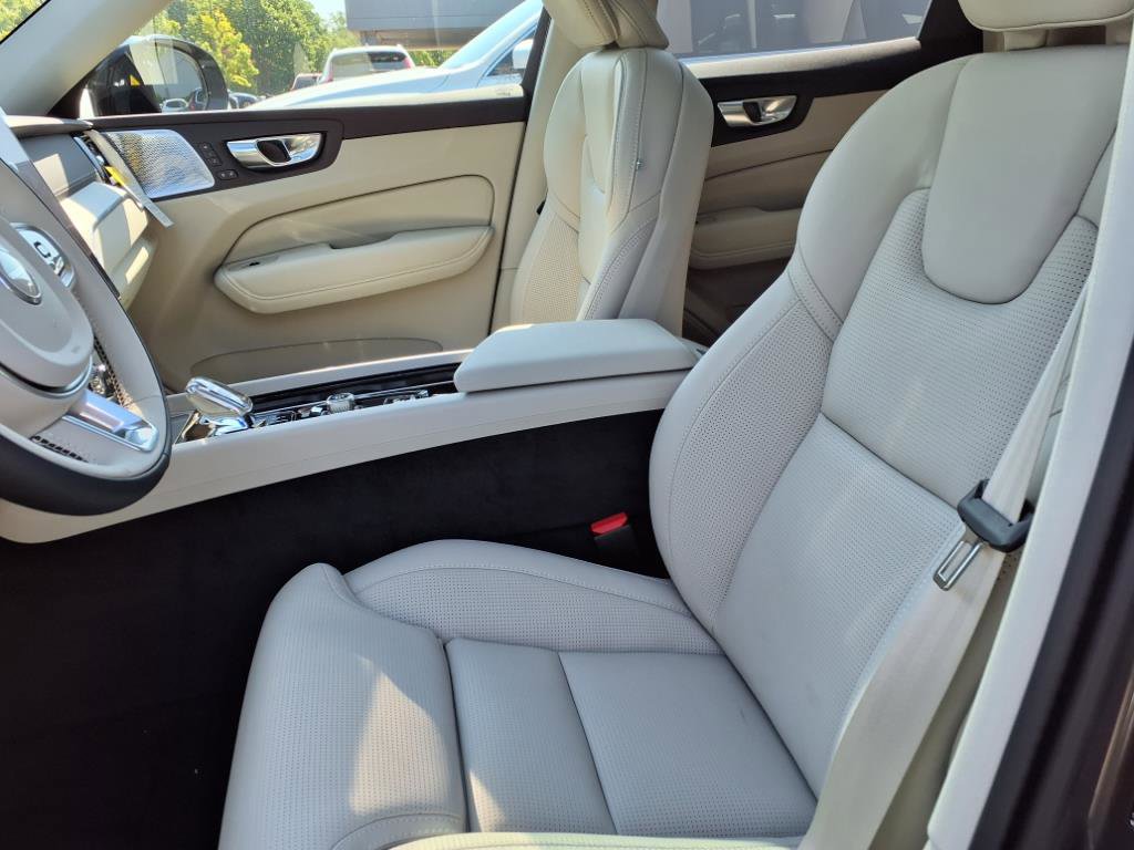 New 2026 Volvo XC60 T8 Ultra image 15