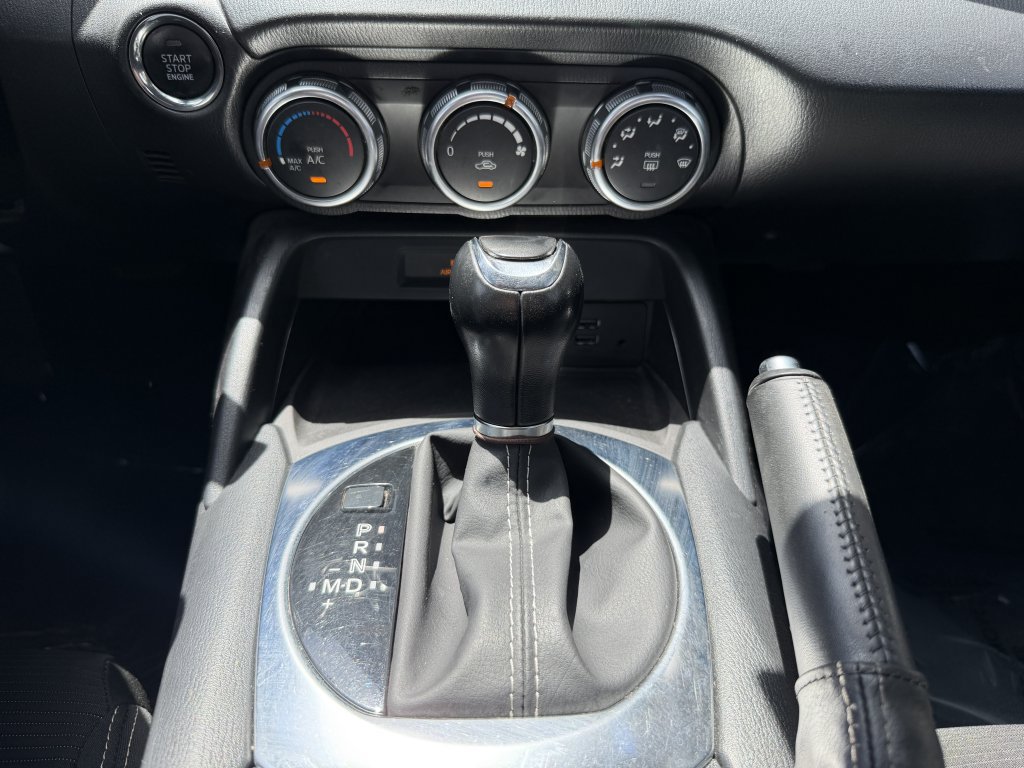 Used 2018 FIAT 124 Spider Classica w/ Technology Group RWD image 20