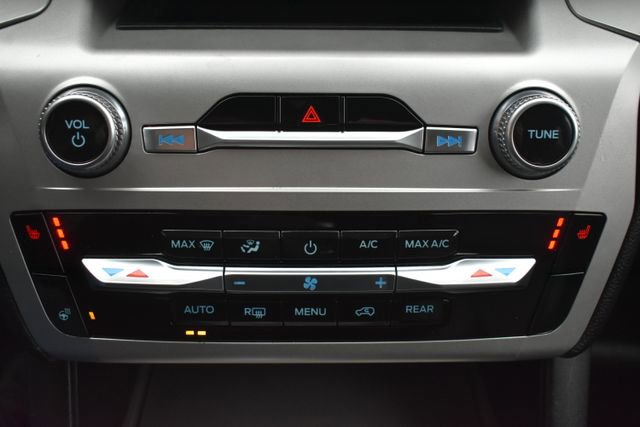 Used 2022 Ford Explorer XLT w/ Equipment Group 202A image 27