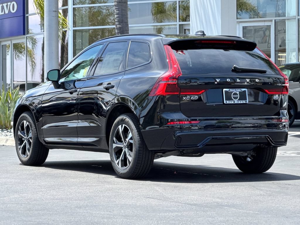 New 2026 Volvo XC60 B5 Core w/ Climate Package PRO AWD/4WD image 3