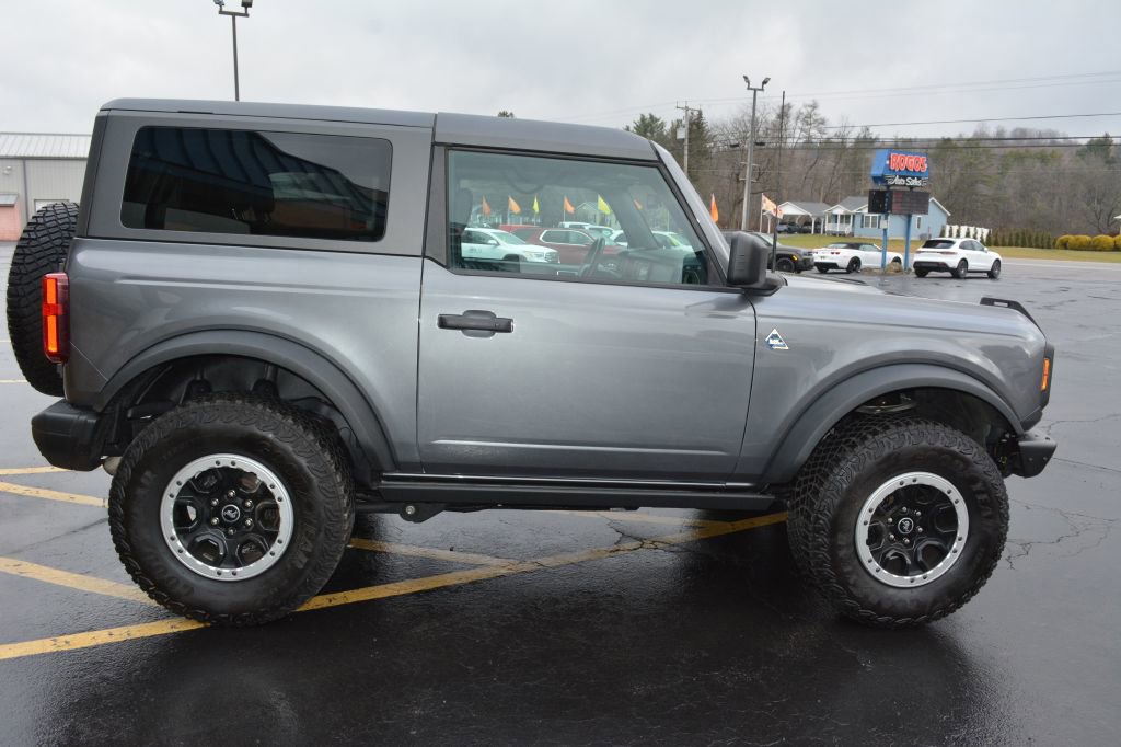 Used 2023 Ford Bronco Black Diamond w/ Sasquatch Package image 3