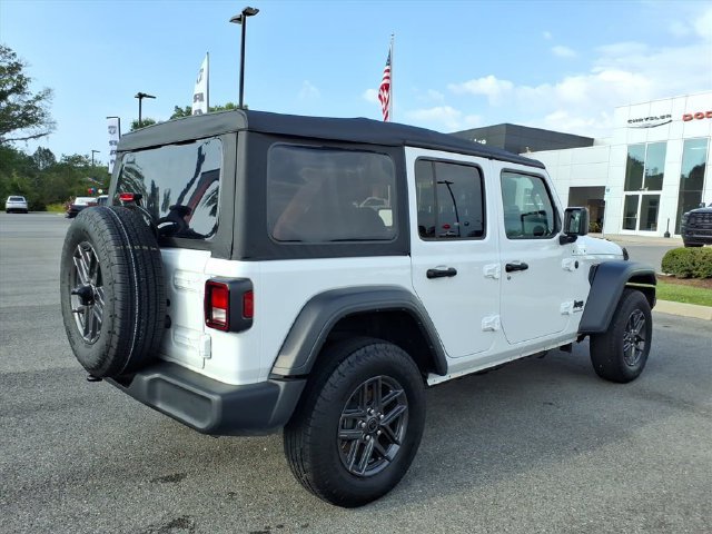 Used 2026 Jeep Wrangler Unlimited Sport AWD/4WD image 6