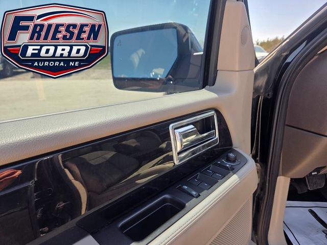 Used 2017 Lincoln Navigator L Select AWD/4WD image 10