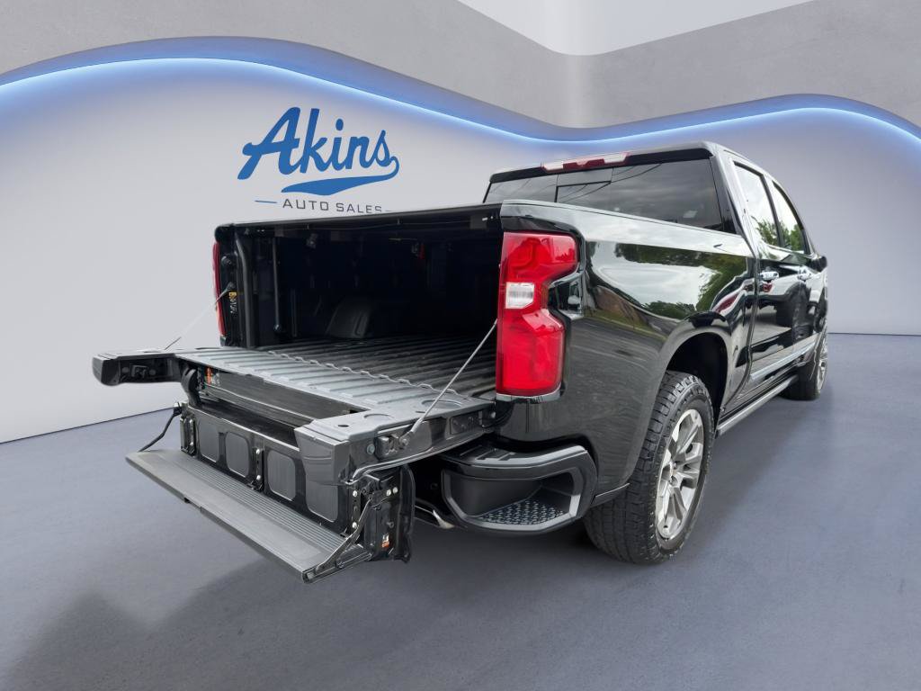 Used 2025 Chevrolet Silverado 1500 High Country AWD/4WD image 10