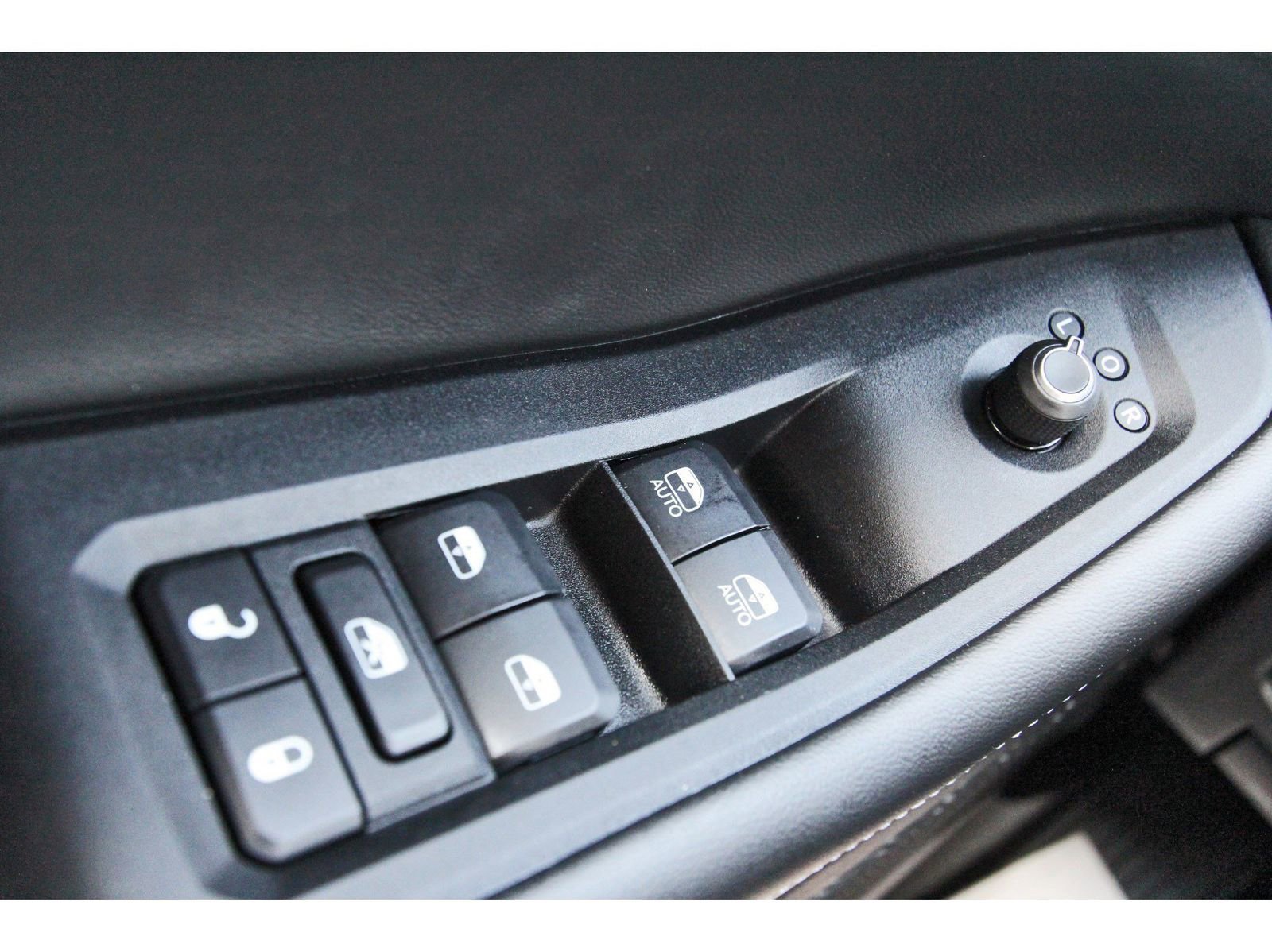 Used 2022 Jeep Grand Cherokee L Limited w/ Luxury Tech Group II image 20