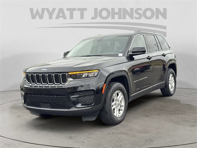 Used 2023 Jeep Grand Cherokee Laredo