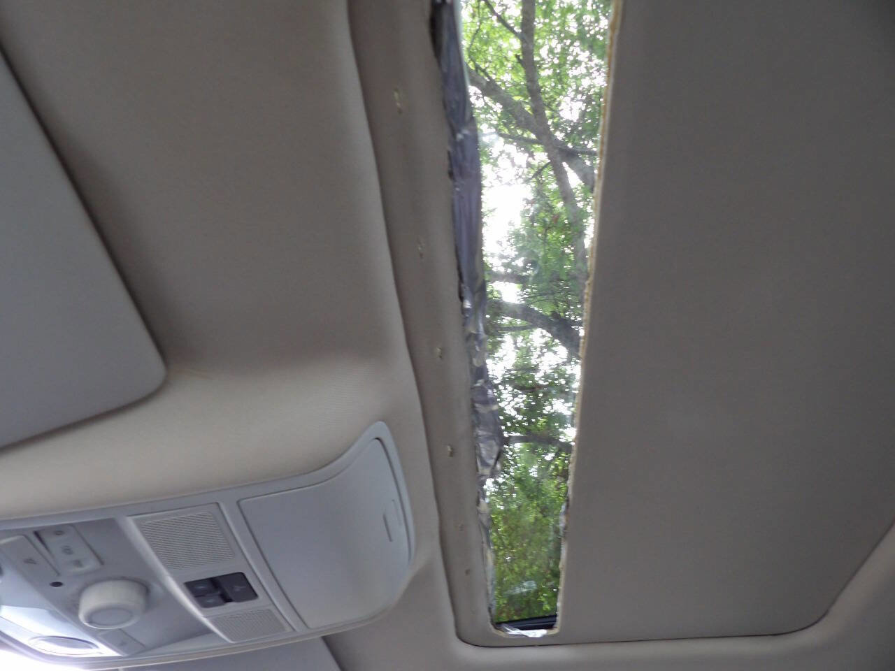 Used 2011 Volkswagen Golf 4-Door image 29