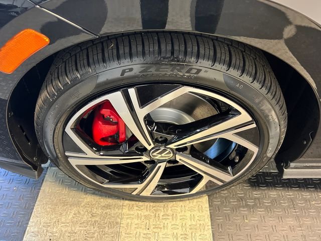 New 2026 Volkswagen GTI SE FWD image 7