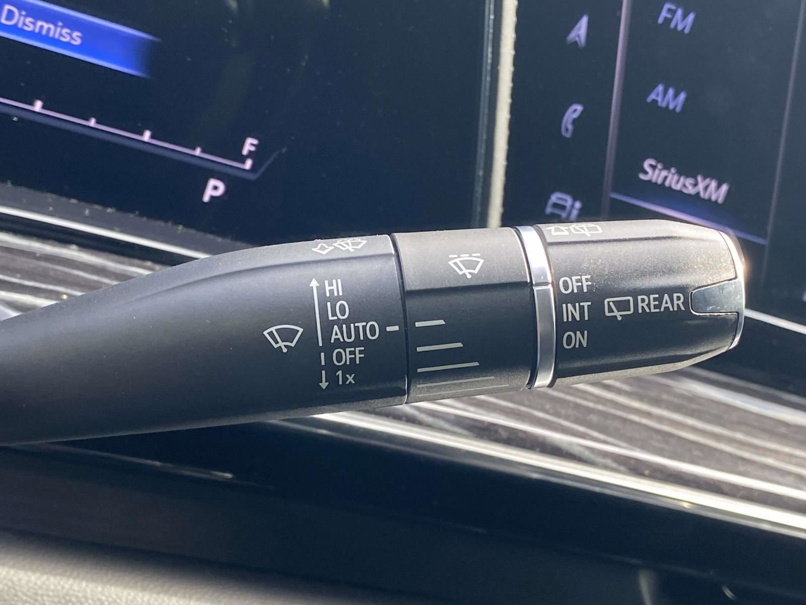 Used 2021 Cadillac Escalade Sport w/ LPO, ONYX Package image 26