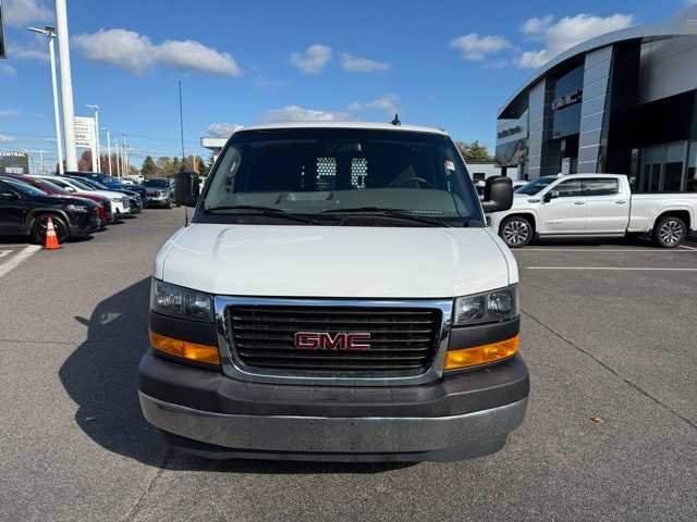 Used 2024 GMC Savana 2500 w/ Driver Convenience Package image 2