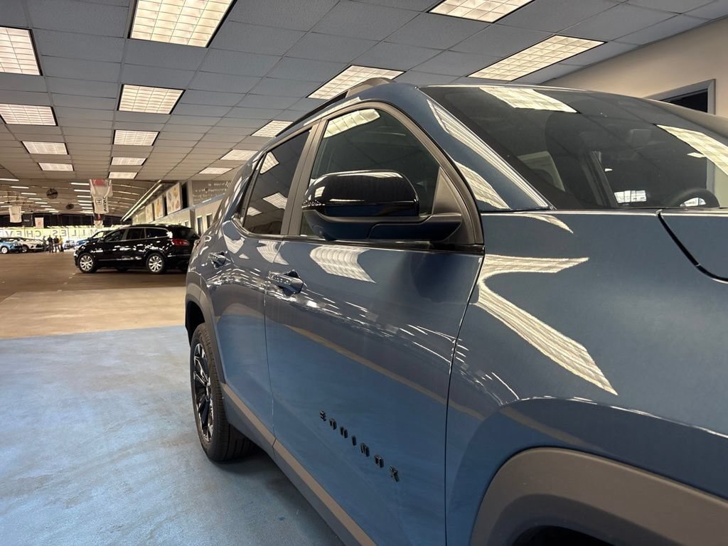 New 2026 Chevrolet Equinox RS w/ Convenience Package III FWD image 4