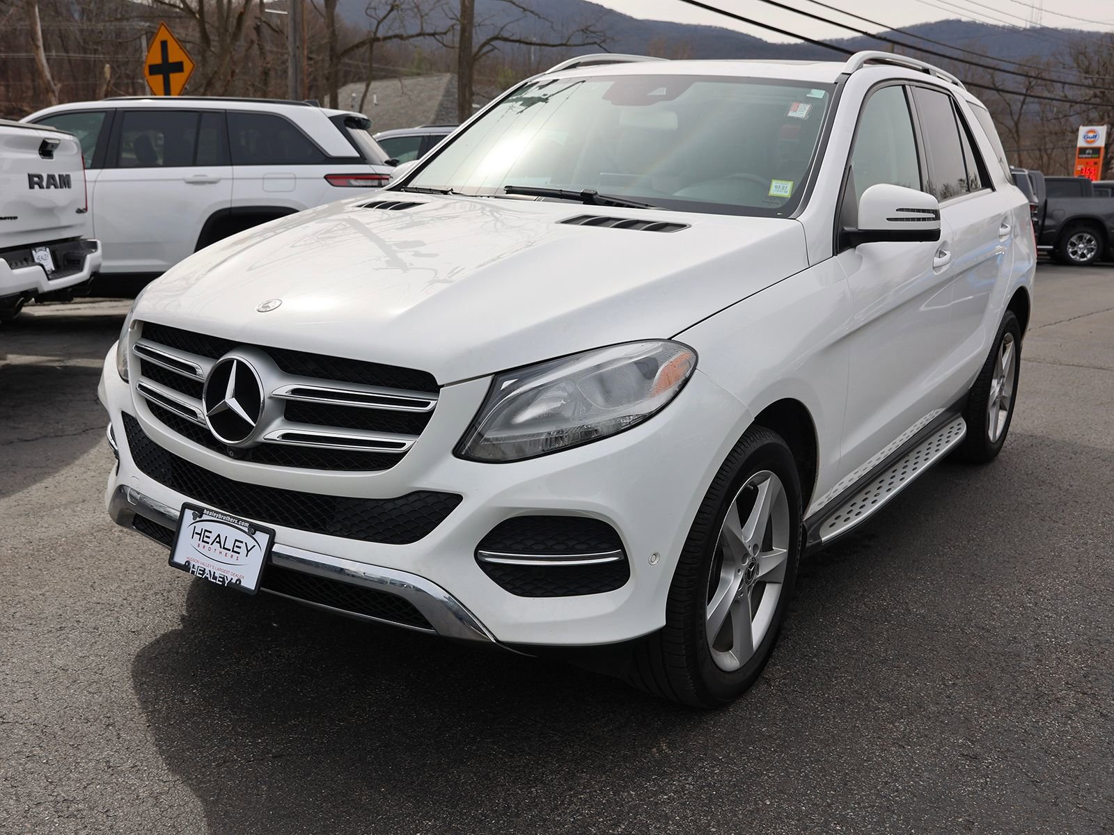 Used 2018 Mercedes-Benz GLE 350 4MATIC image 3