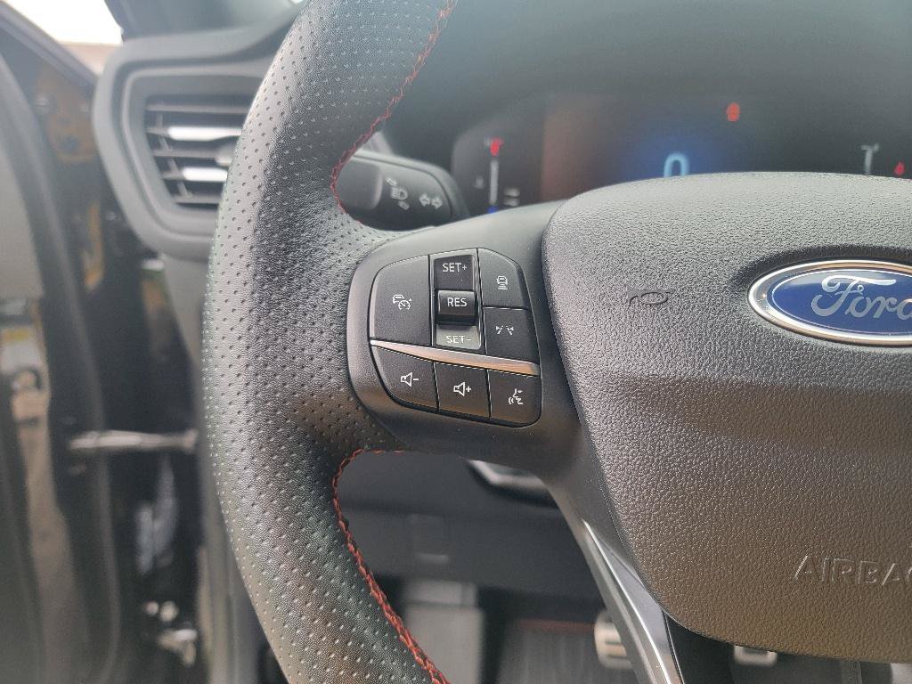 Used 2023 Ford Escape ST-Line w/ Tech Pack #1 AWD/4WD image 17