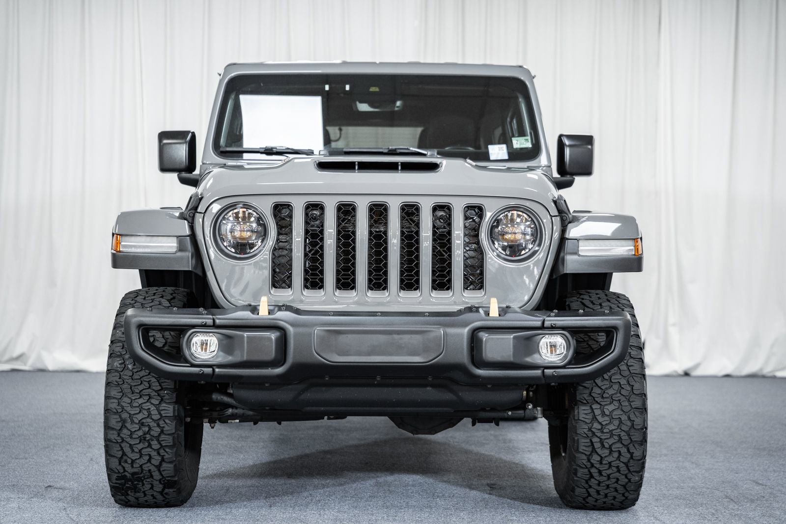 Used 2023 Jeep Wrangler Rubicon 392 image 2