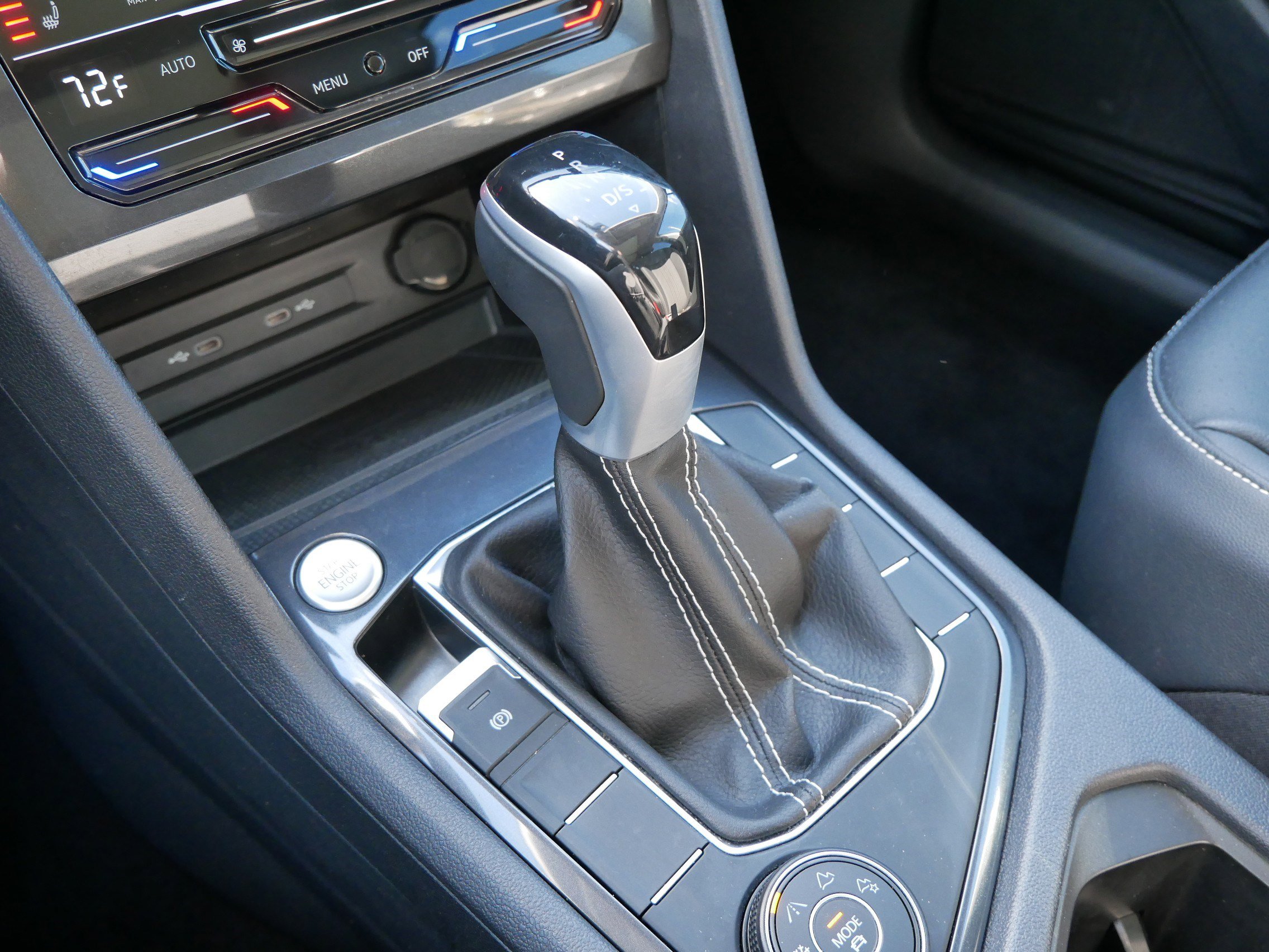 Certified 2023 Volkswagen Tiguan SE w/ Panoramic Sunroof Package image 24