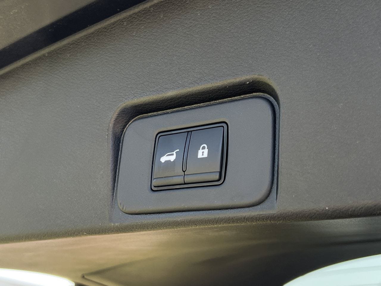 Certified 2026 Nissan Rogue SV AWD/4WD image 23
