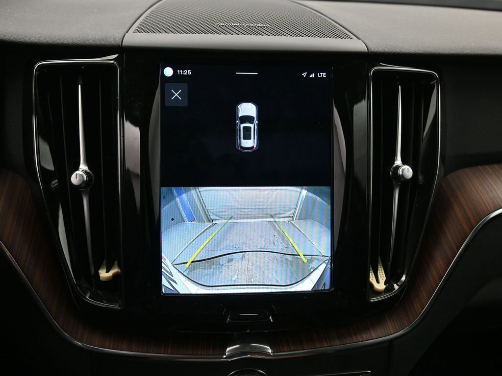 Certified 2023 Volvo XC60 B5 Plus w/ Climate Package AWD/4WD image 12